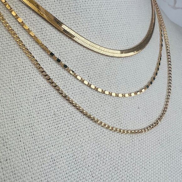 REVOLVE SHASHI Mikaela Multi Layered Necklace in Gold Chain Herringbone & Dainty - Picture 2 of 6